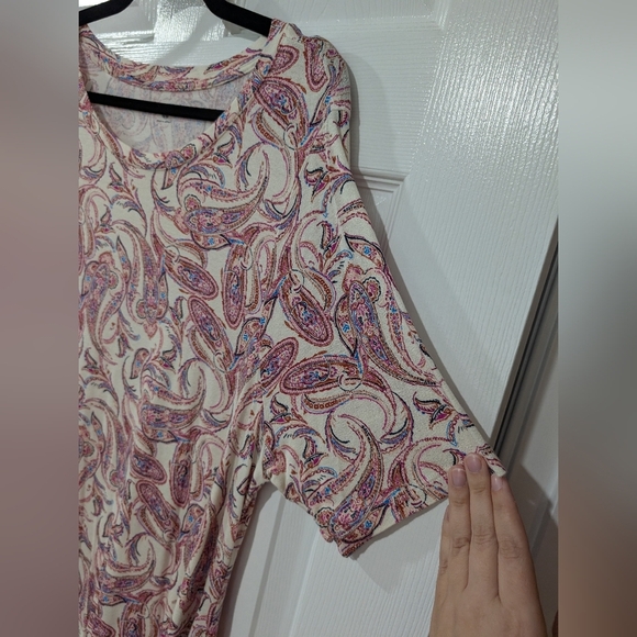 Lane Bryant Multi Paisley Max Swing Perfect Sleeve Crew-Neck Tee Size 18/20 - Picture 5 of 10